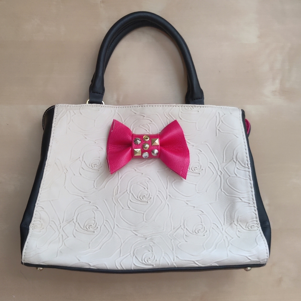 Betsey Johnson small tote satchel black and white